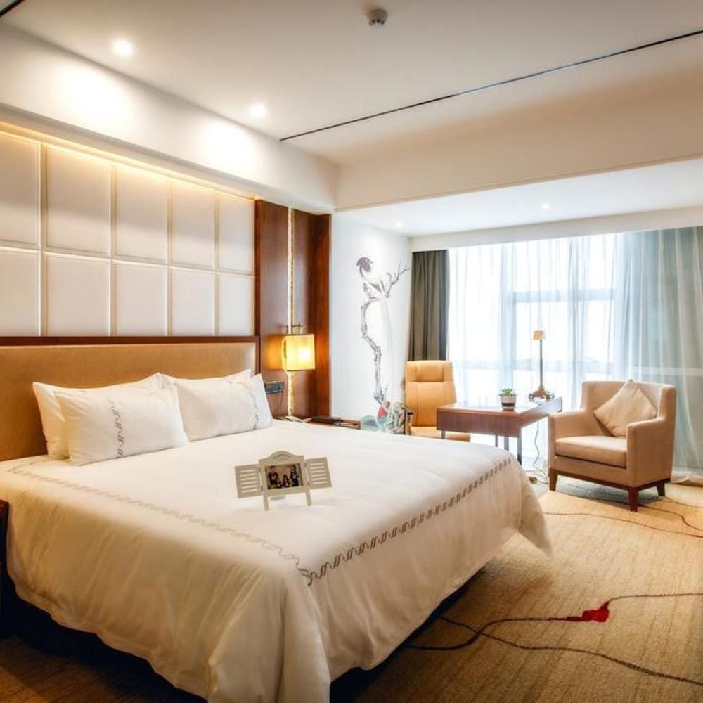 Excemon Sunshine Hotel Ruian 8/28