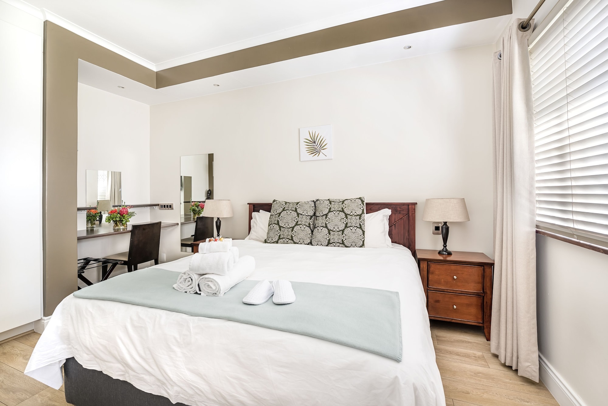 1 BEDROOM, EXECUTIVE, APARTMENT, GARDEN VIEW, KITCHENETTE