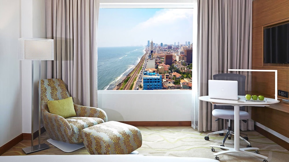 Radisson Hotel Colombo 40/62