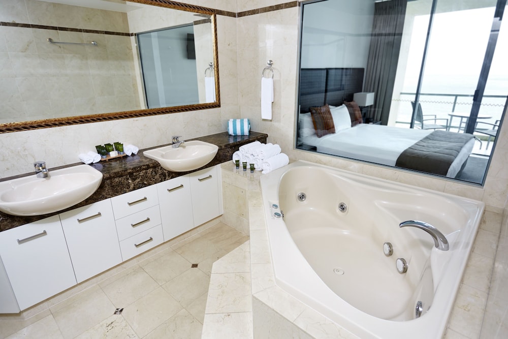 Mantra Sun City Surfers Paradise 62/64