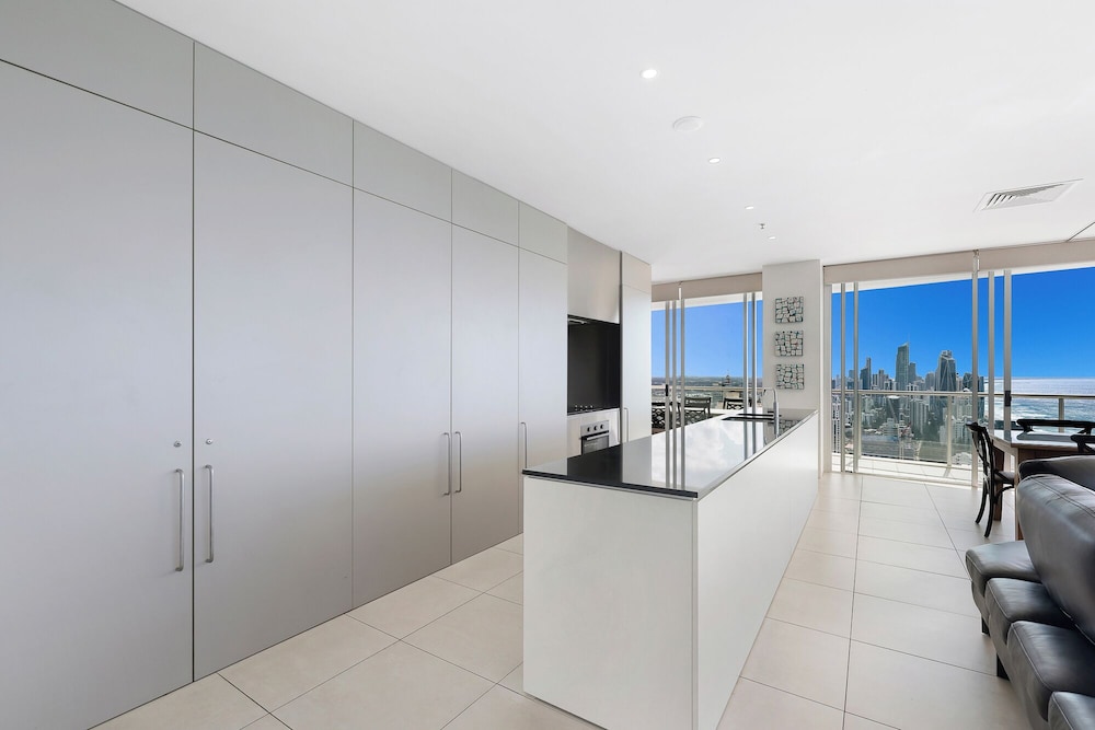 ULTIQA Air on Broadbeach 63/71