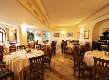 Johanna Park Hotel 38/47