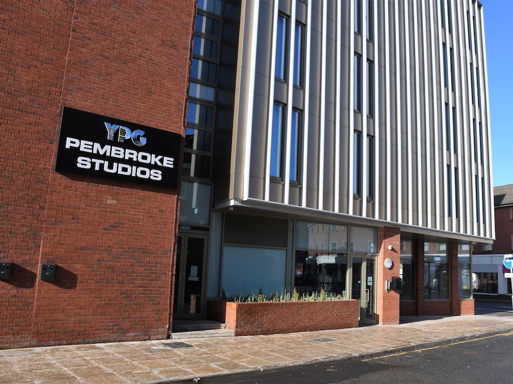 Pembroke Studios 28/31