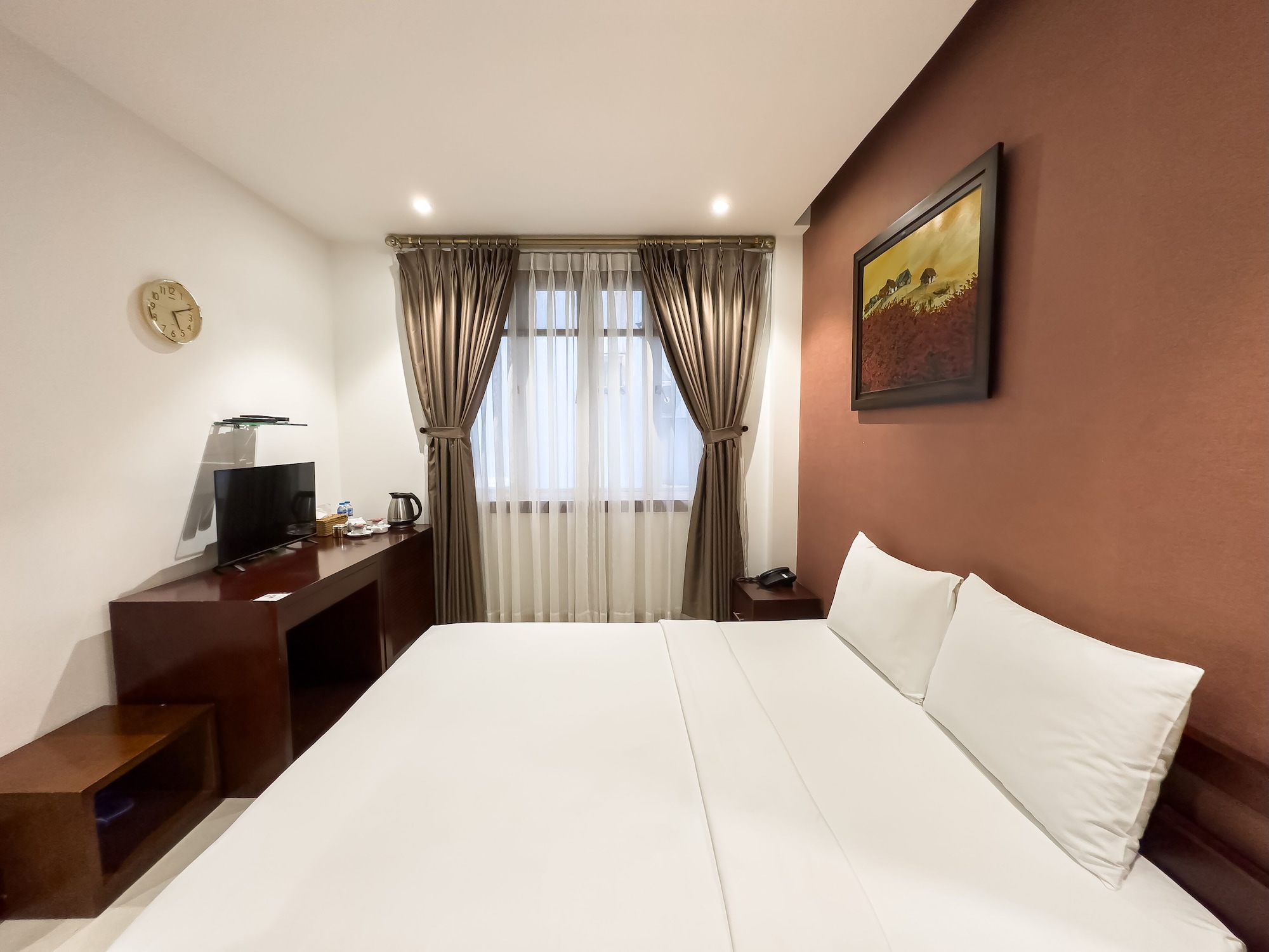 SUPERIOR, DOUBLE BED