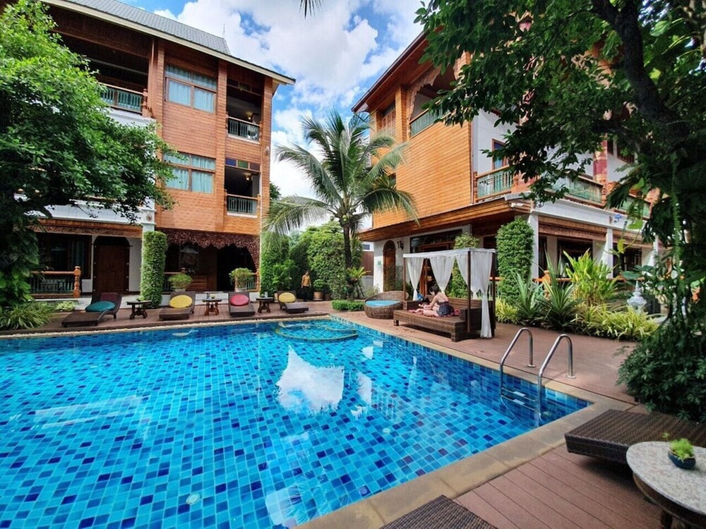 Pingviman Hotel 5/50
