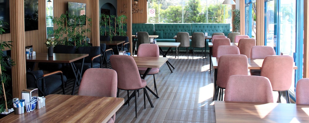 Mavi Restaurant & Apartments 1 47/50