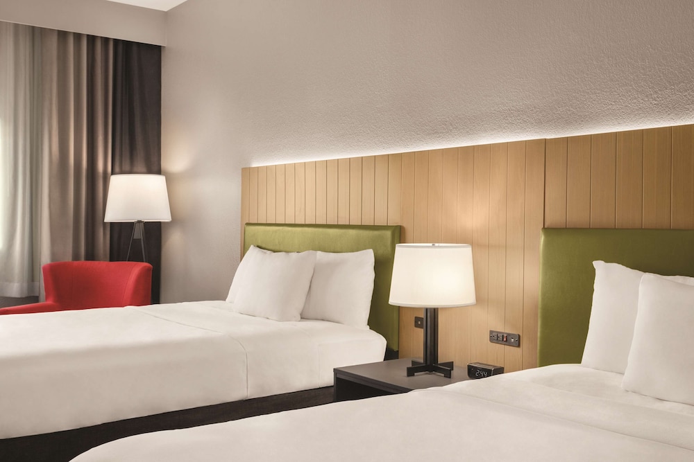 Country Inn & Suites by Radisson, Byram/Jackson South, MS 5/24