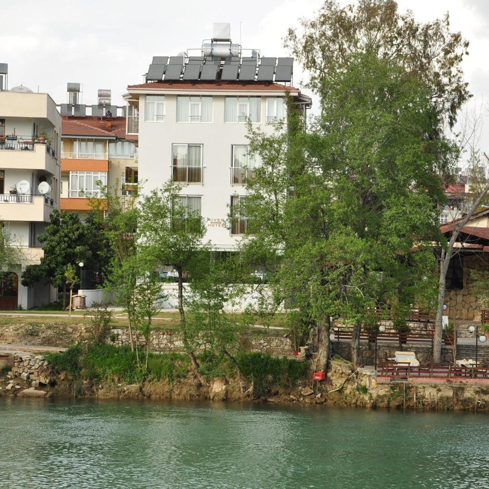 River Boutique Hotel 22/28