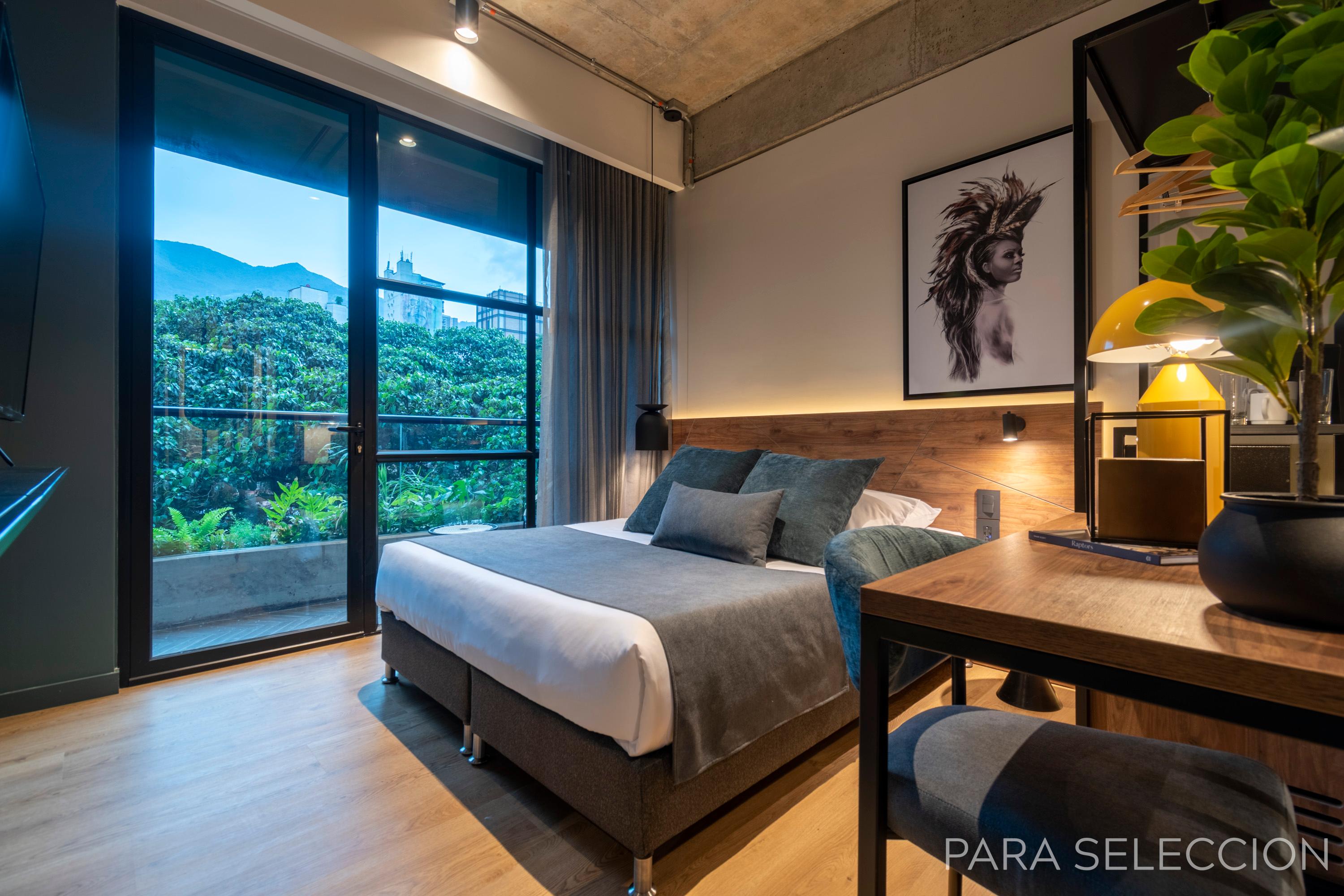 Superior, Double Bed, Street View