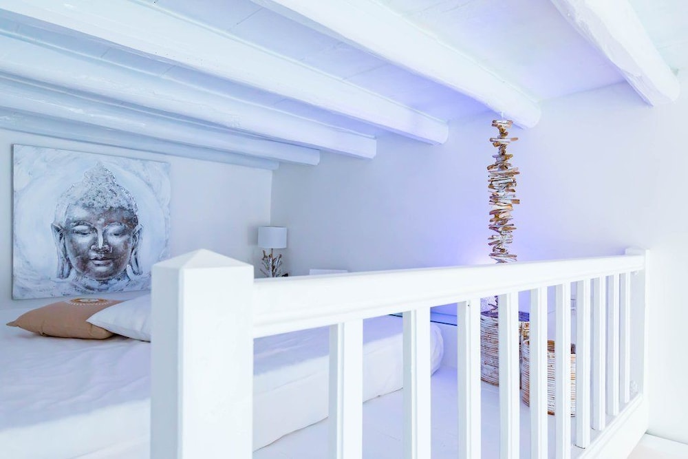 Pantheon Luxury Gold Apartment 6/43