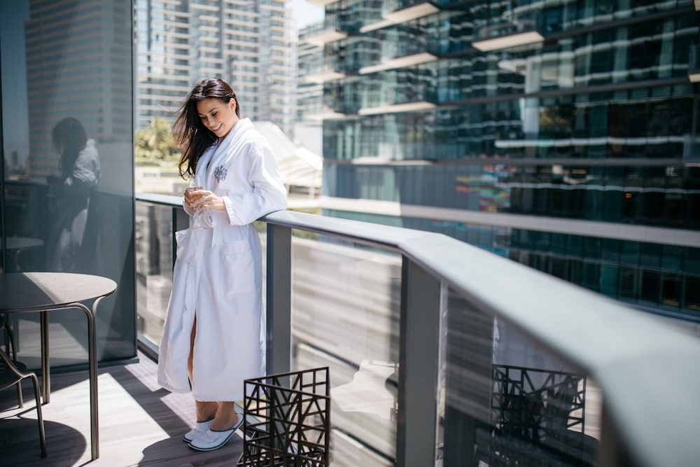 SLS LUX Brickell 10/60