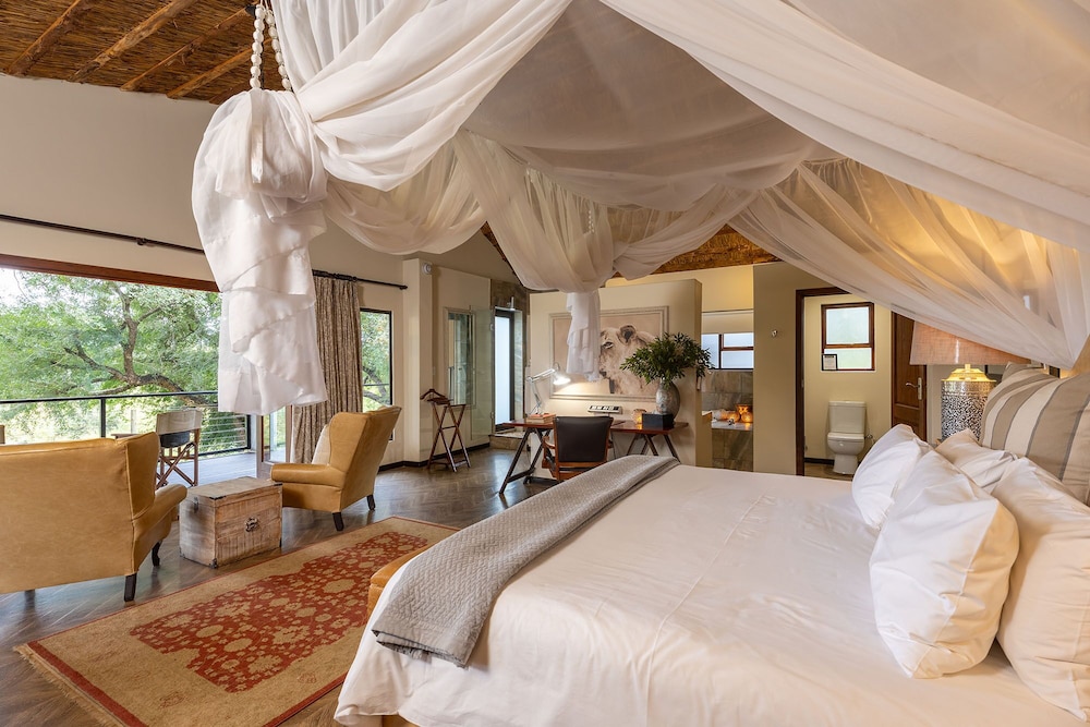 1 BEDROOM, DELUXE, DOUBLE OR TWIN BED