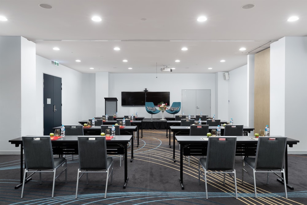 Rydges Sydney Airport Hotel 52/62