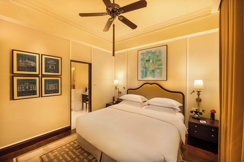 Metropole, Suite, King Bed, Heritage Wing
