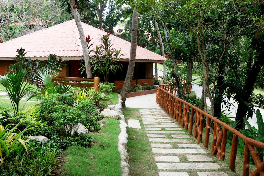 Dakak Park Beach Resort 46/50
