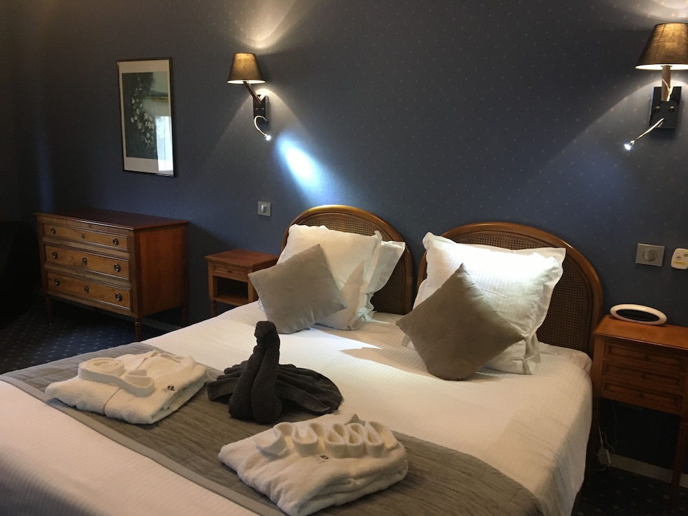 Henry Ii Hotel 39/59