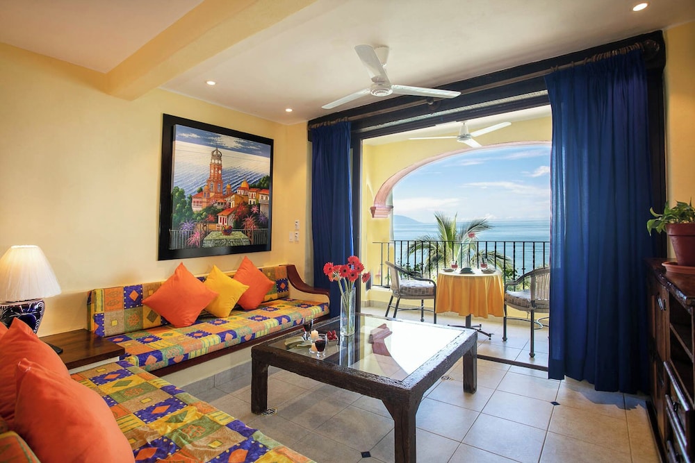 Lindo Mar Resort 24/50