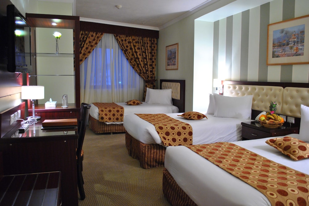 LARSA HOTEL 9/48