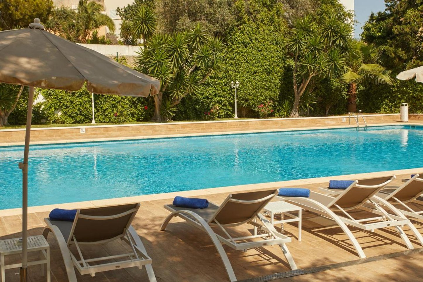 Hotel Joan Miro Museum 62/72
