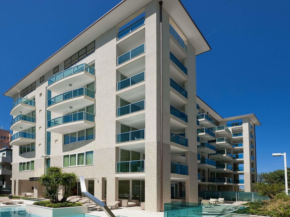 MERCURE RIMINI ARTIS 5/50