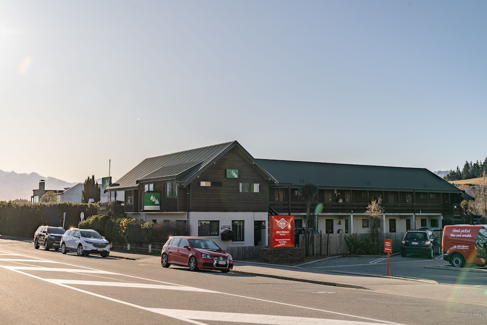 Aspiring Lodge Motel 46/58