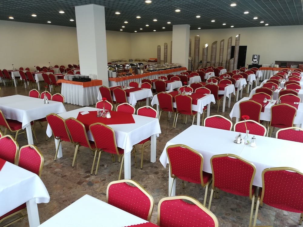Hotel Satel 37/50