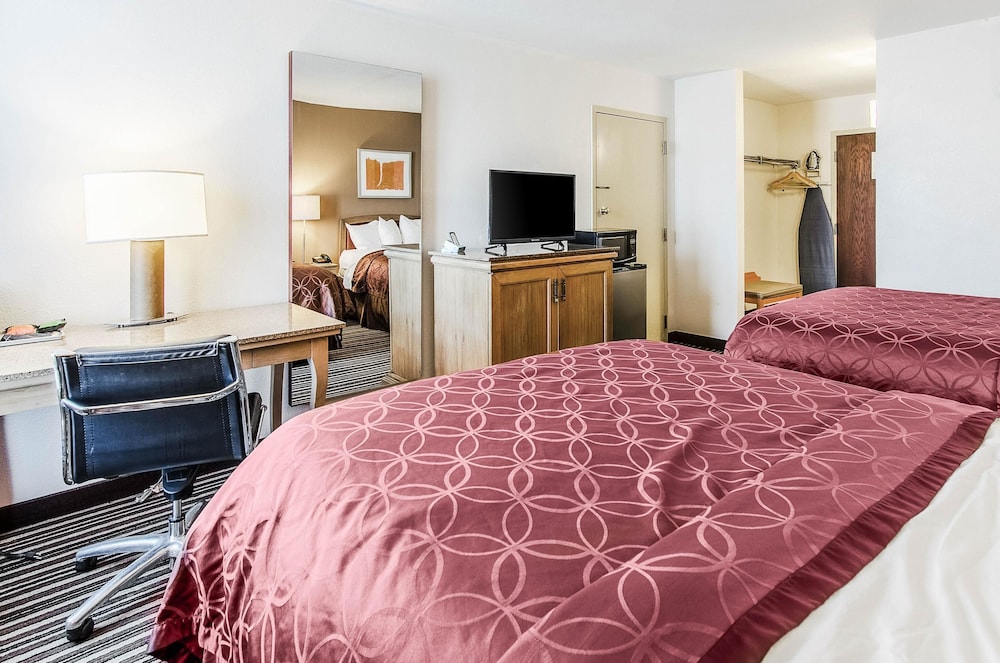 Econo Lodge Inn & Suites Norton - Wise South 14/44