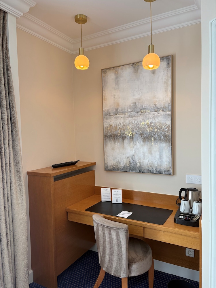 Hotel Royal Lutetia 8/50
