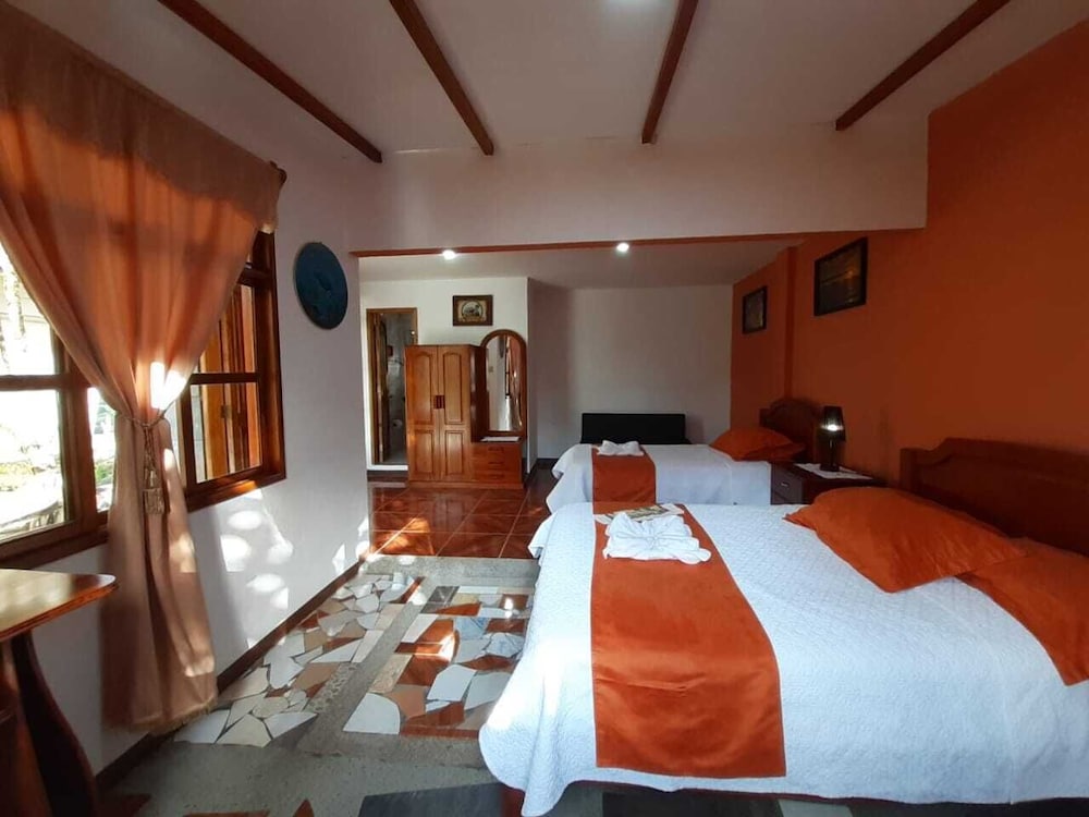 Suymar Ecolodge Galapagos 32/75