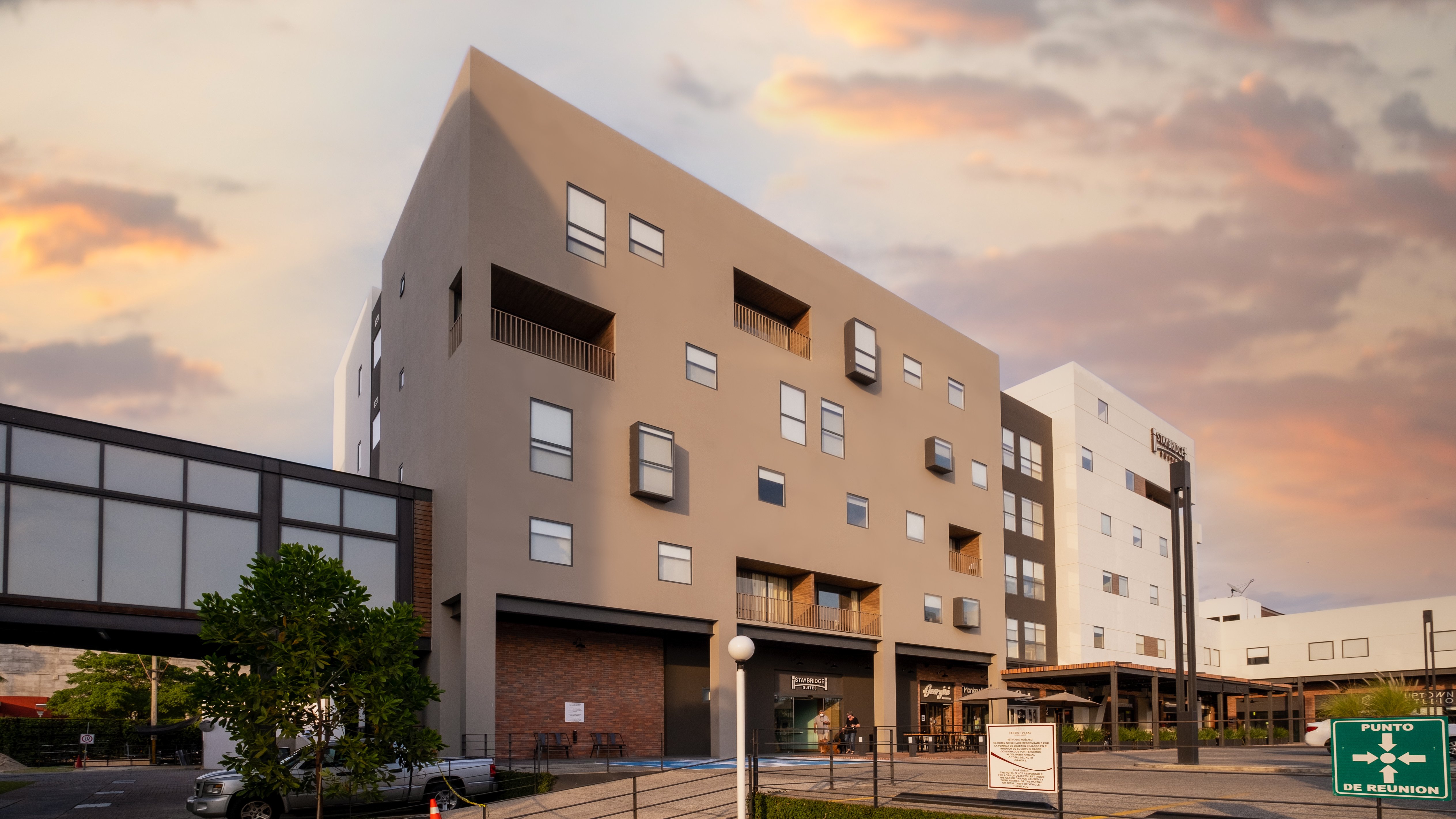 Staybridge Suites Villahermosa Tabasco 1/50