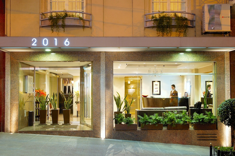 ULISES RECOLETA SUITES 4/64