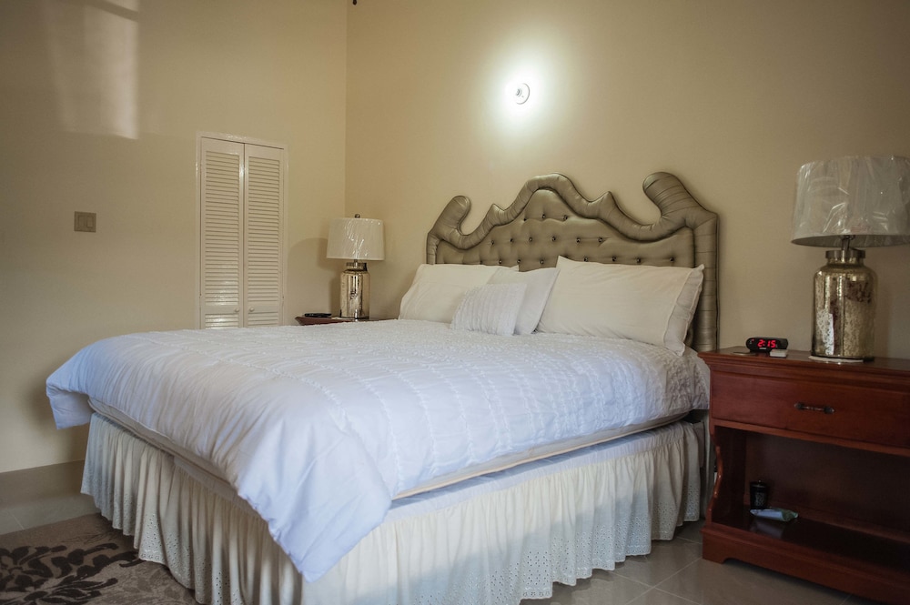 Pearl Island Cottage At Draxhall Country Club 2/38