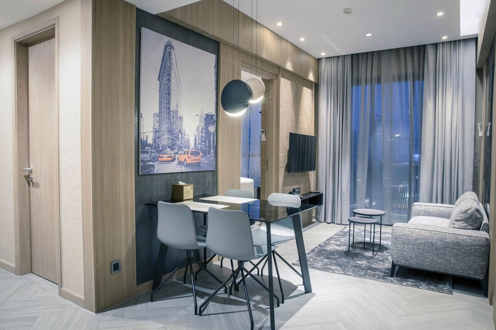 One Residence Hotel & Apartment 41/49