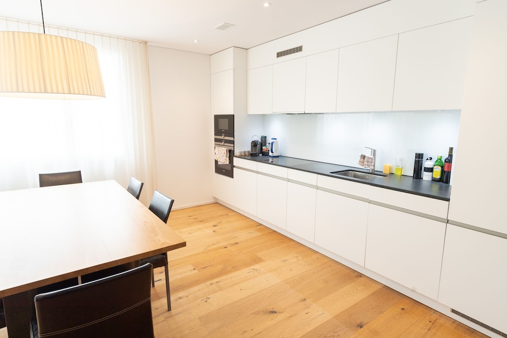 3 BEDROOMS, SUPERIOR, APARTMENT
