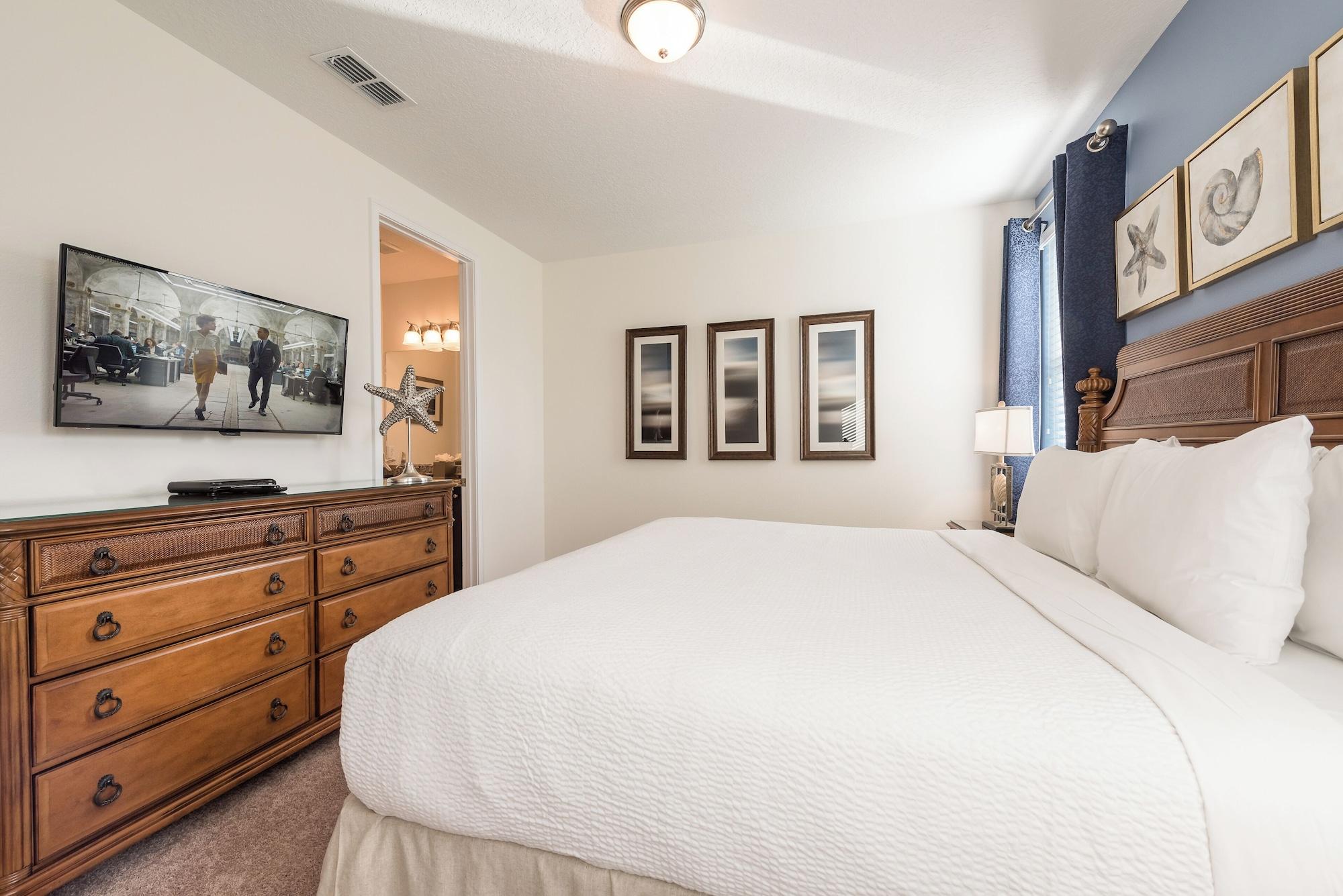 8 Bedrooms, Luxury, House, East Side, Private Pool