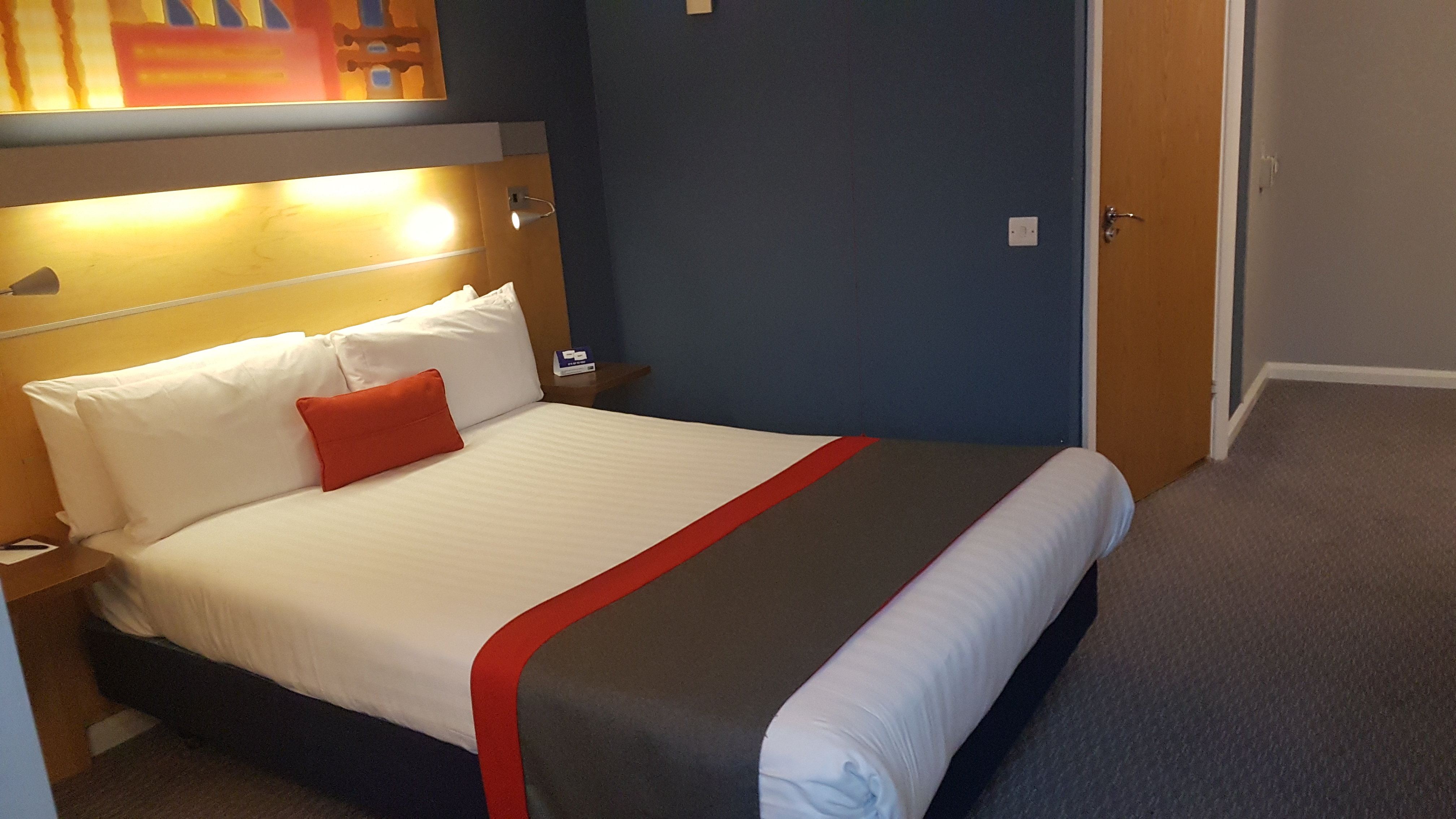 Holiday Inn Express London Croydon 16/50