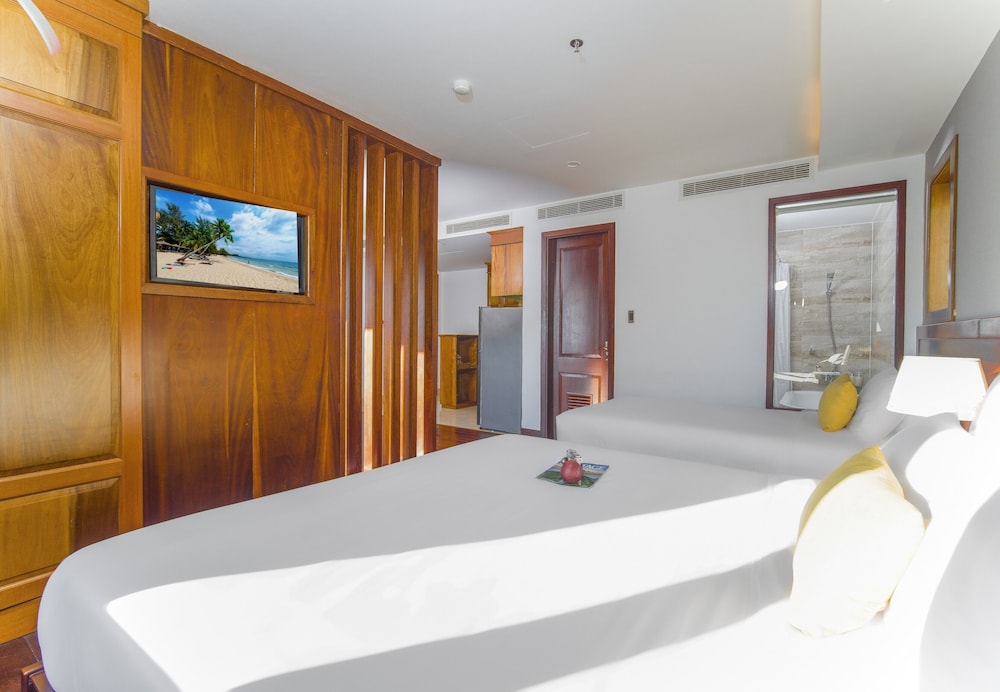 Sunny Ocean Hotel & Apartment 45/71