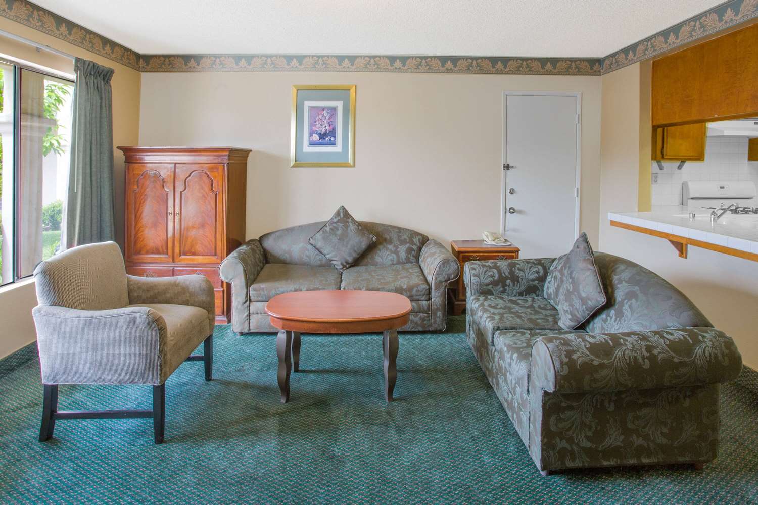 Travelodge by Wyndham Costa Mesa Newport Beach Hacienda 17/25