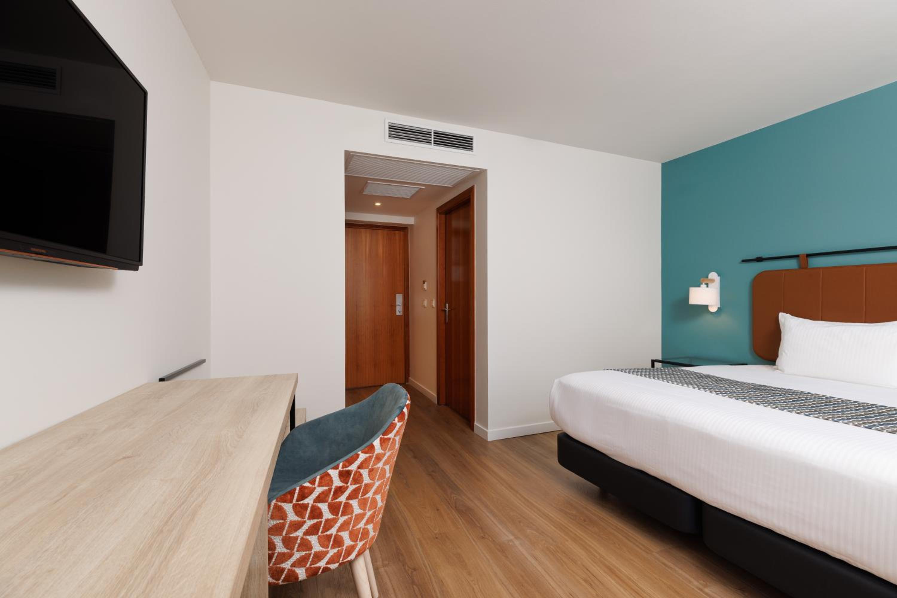 Room, Double Bed