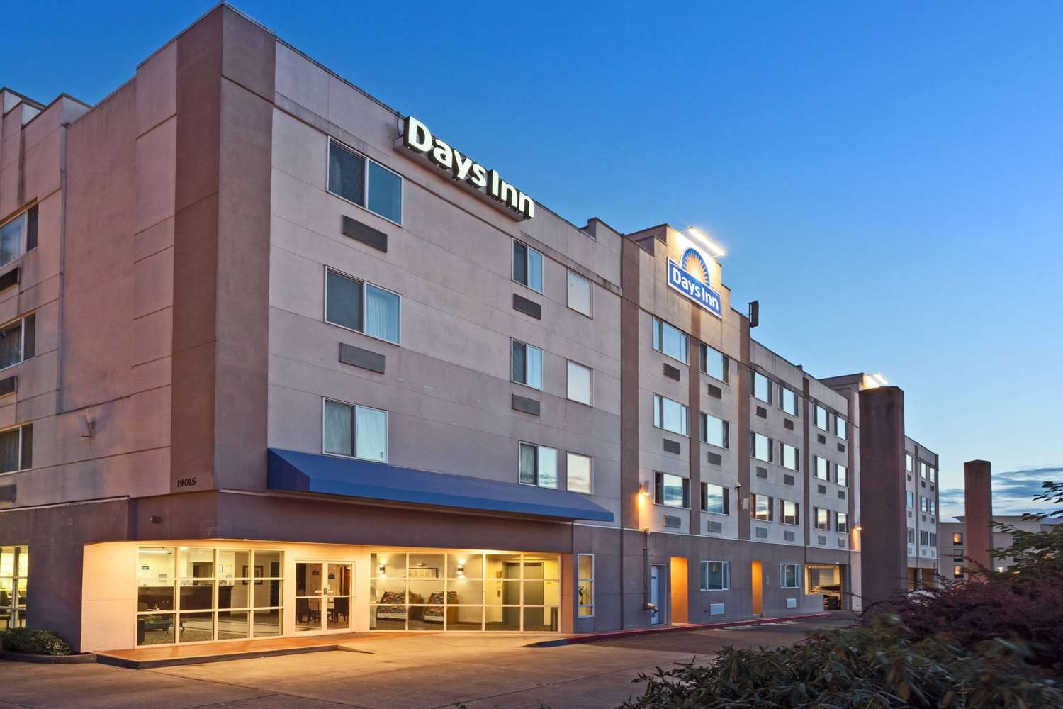 Days Inn by Wyndham Seatac Airport 2/9