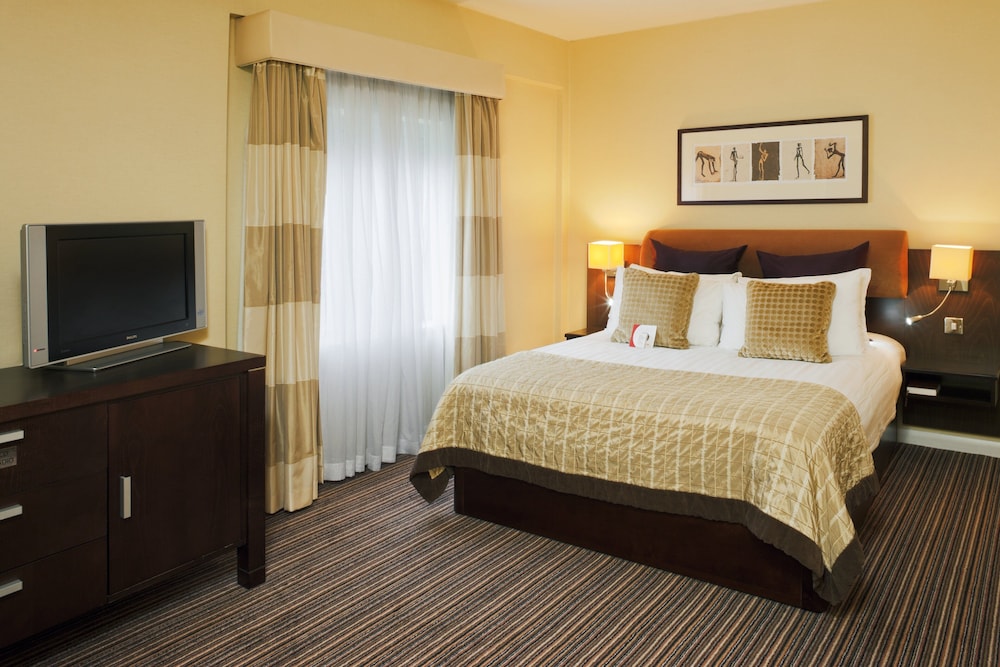 Crowne Plaza London Gatwick Airport 20/83
