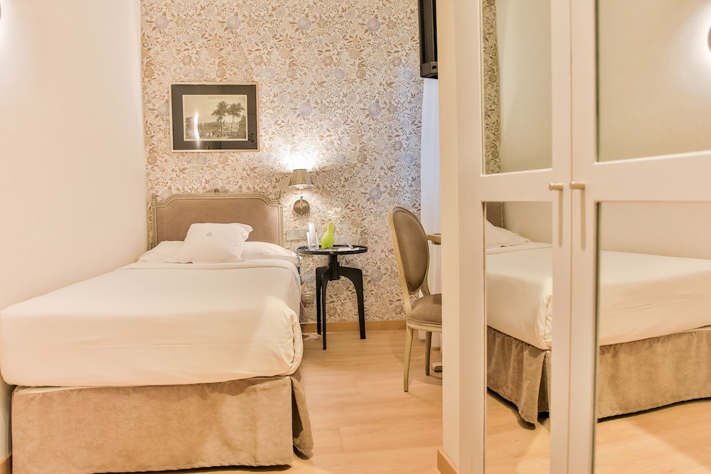Meninas Hotel 22/73