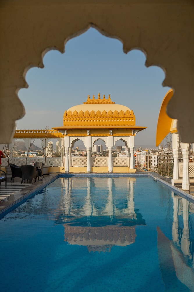Sterling Balicha, Udaipur 52/55