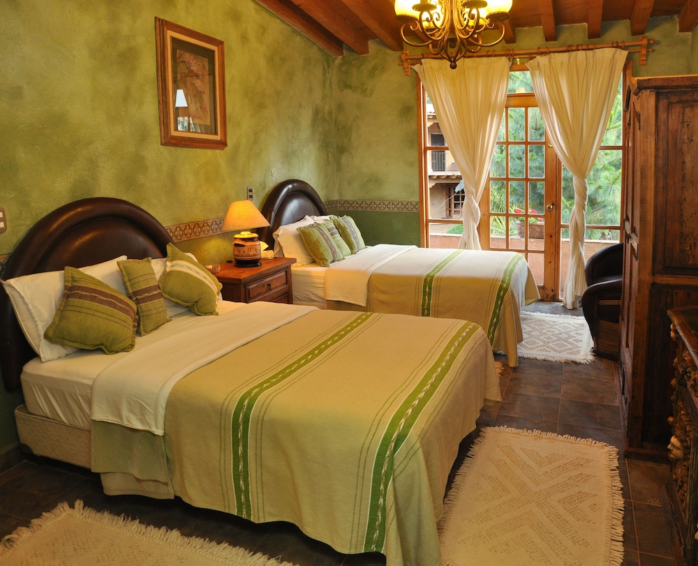 Eco Hotel Ixhi 9/74