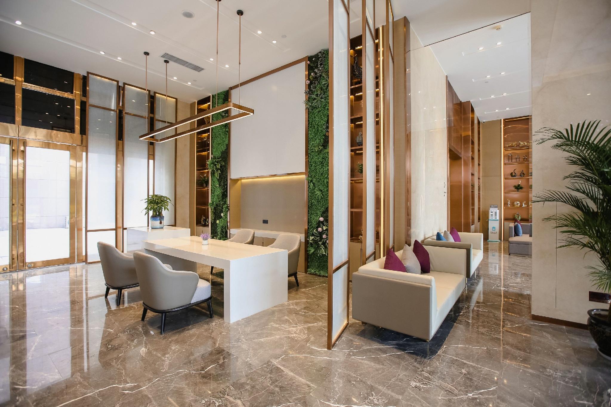 Lavande Hotel (Wuxi East Railway Station) 60/70