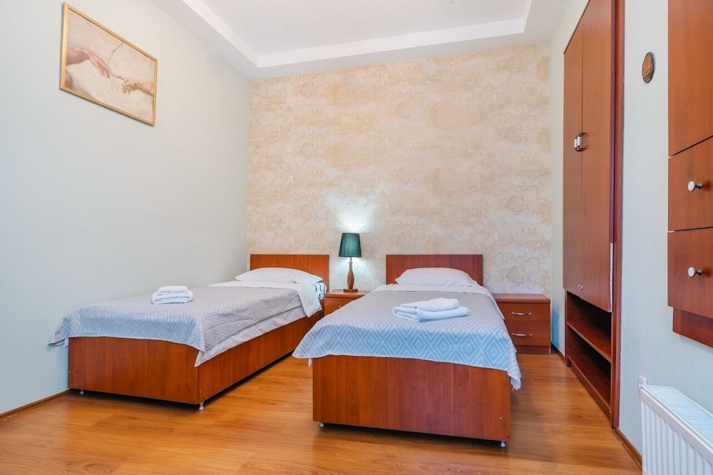 Silver Hotel 18/50