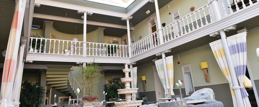 Marge Hotel 3/48