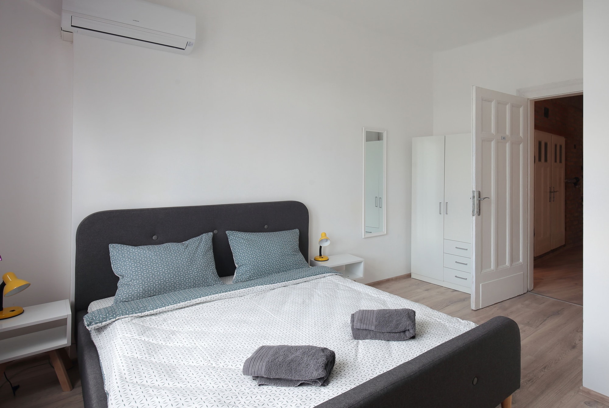 DELUXE, DOUBLE BED, PRIVATE BATHROOM