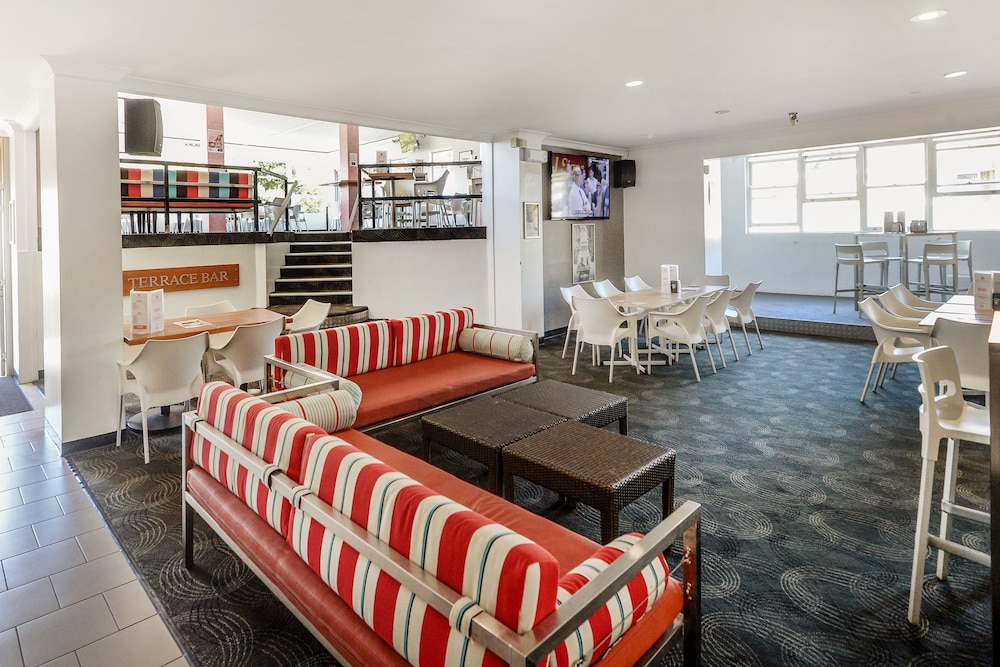 Pier Hotel 22/32