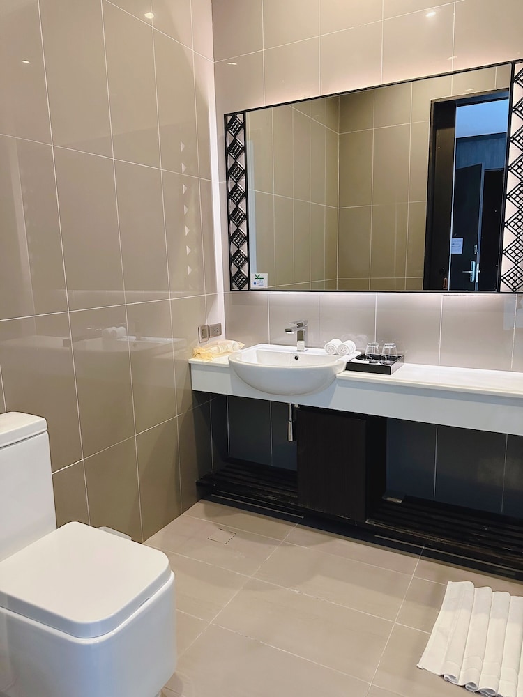 Sorin Boutique Hotel 64/66
